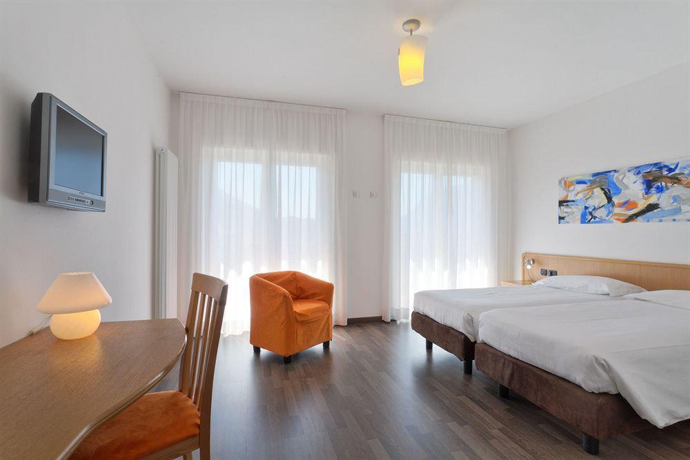 Sporthotel Villa Stella Torbole Sul Garda Eksteriør bilde