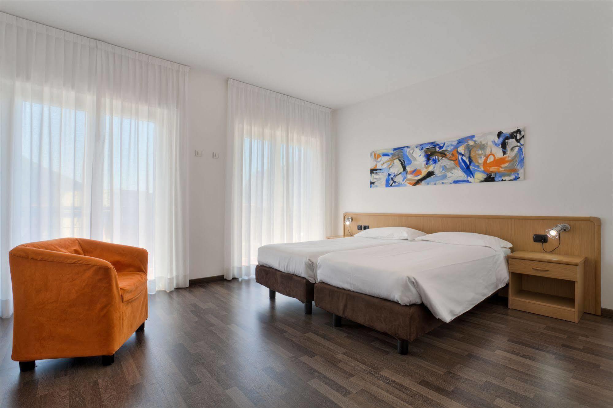 Sporthotel Villa Stella Torbole Sul Garda Eksteriør bilde
