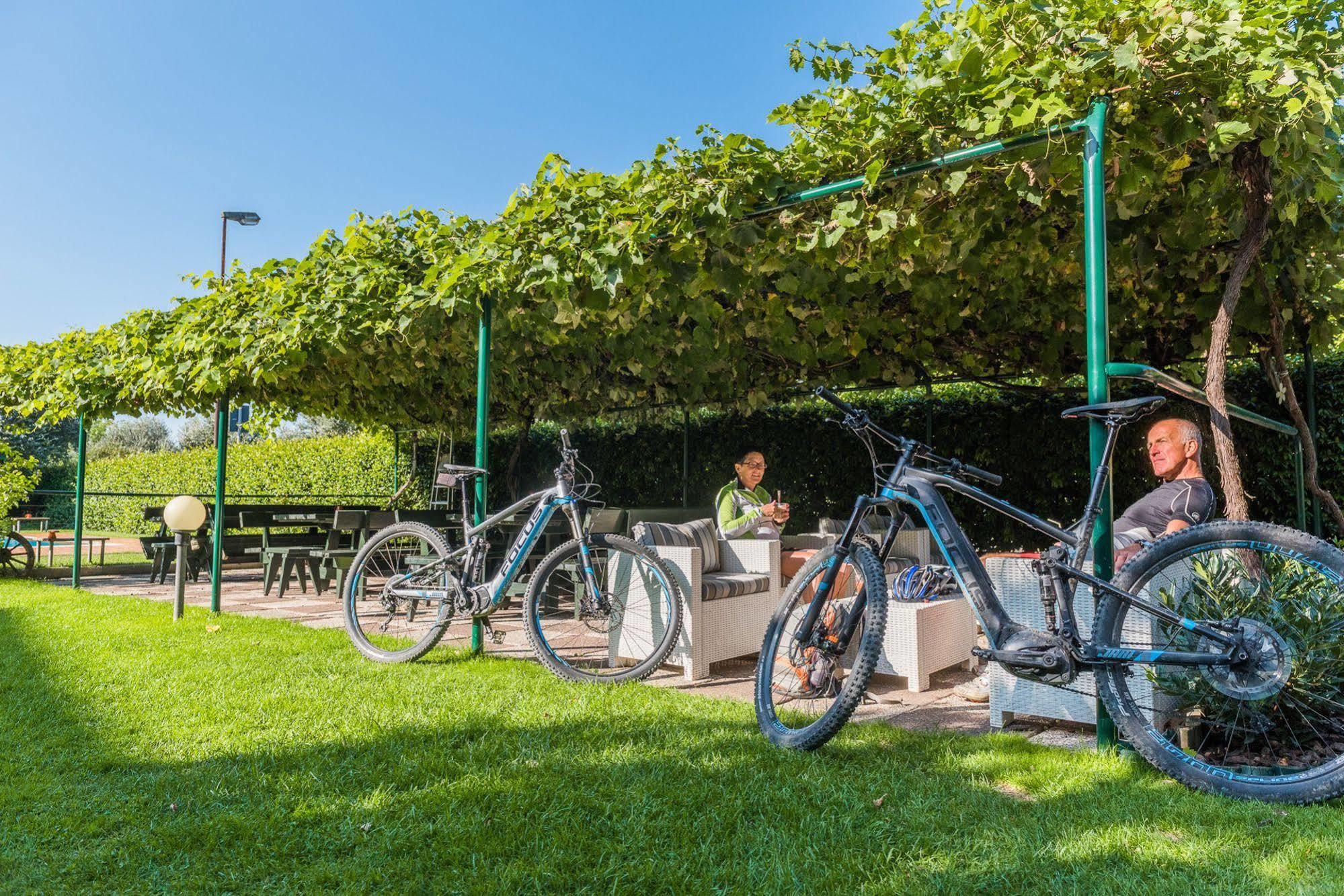 Sporthotel Villa Stella Torbole Sul Garda Eksteriør bilde