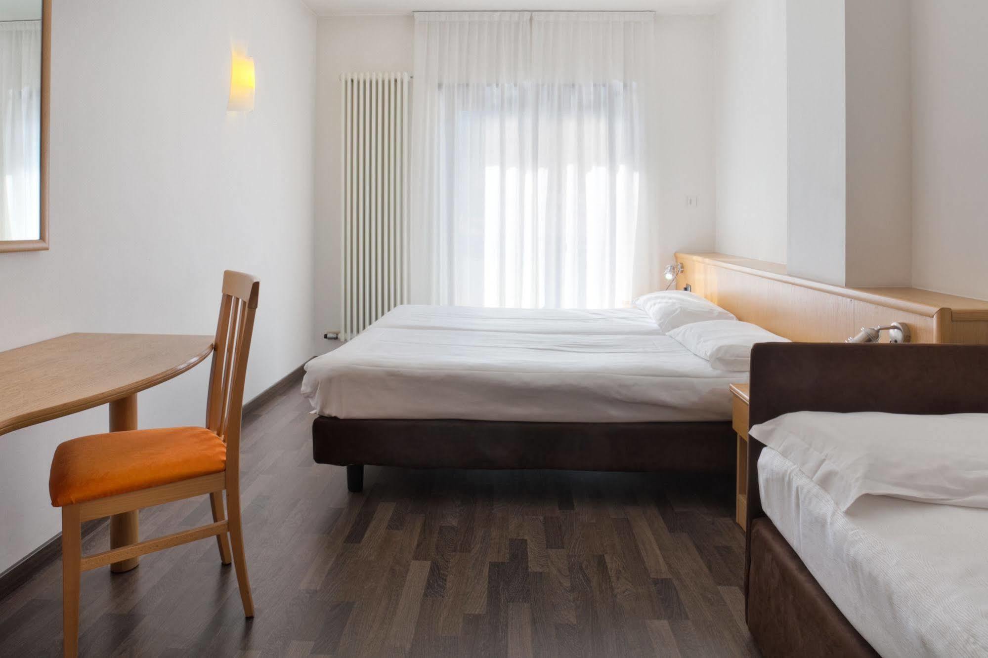 Sporthotel Villa Stella Torbole Sul Garda Eksteriør bilde