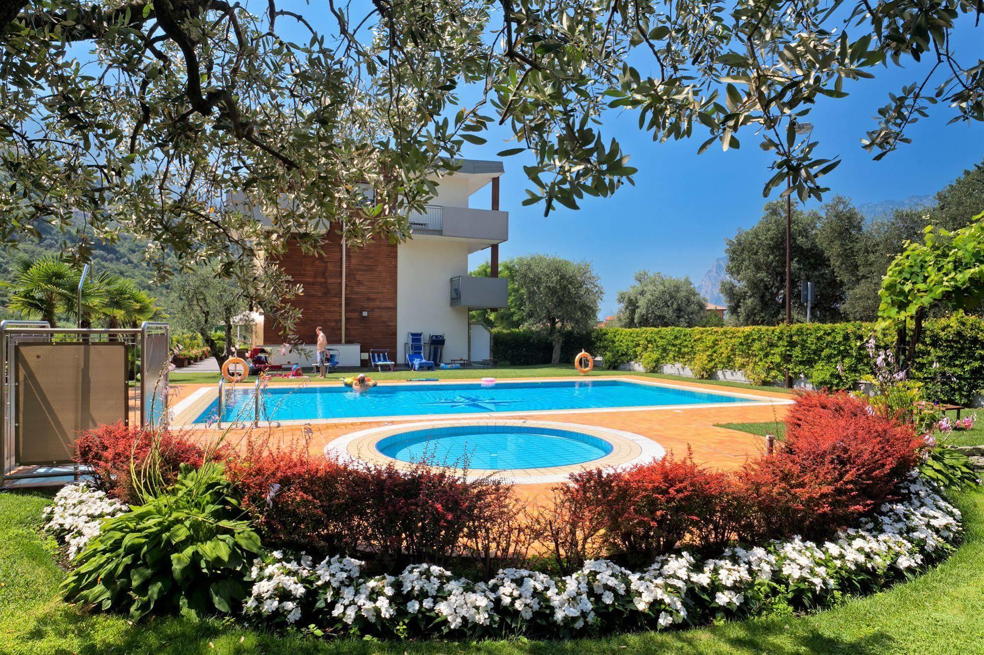 Sporthotel Villa Stella Torbole Sul Garda Eksteriør bilde