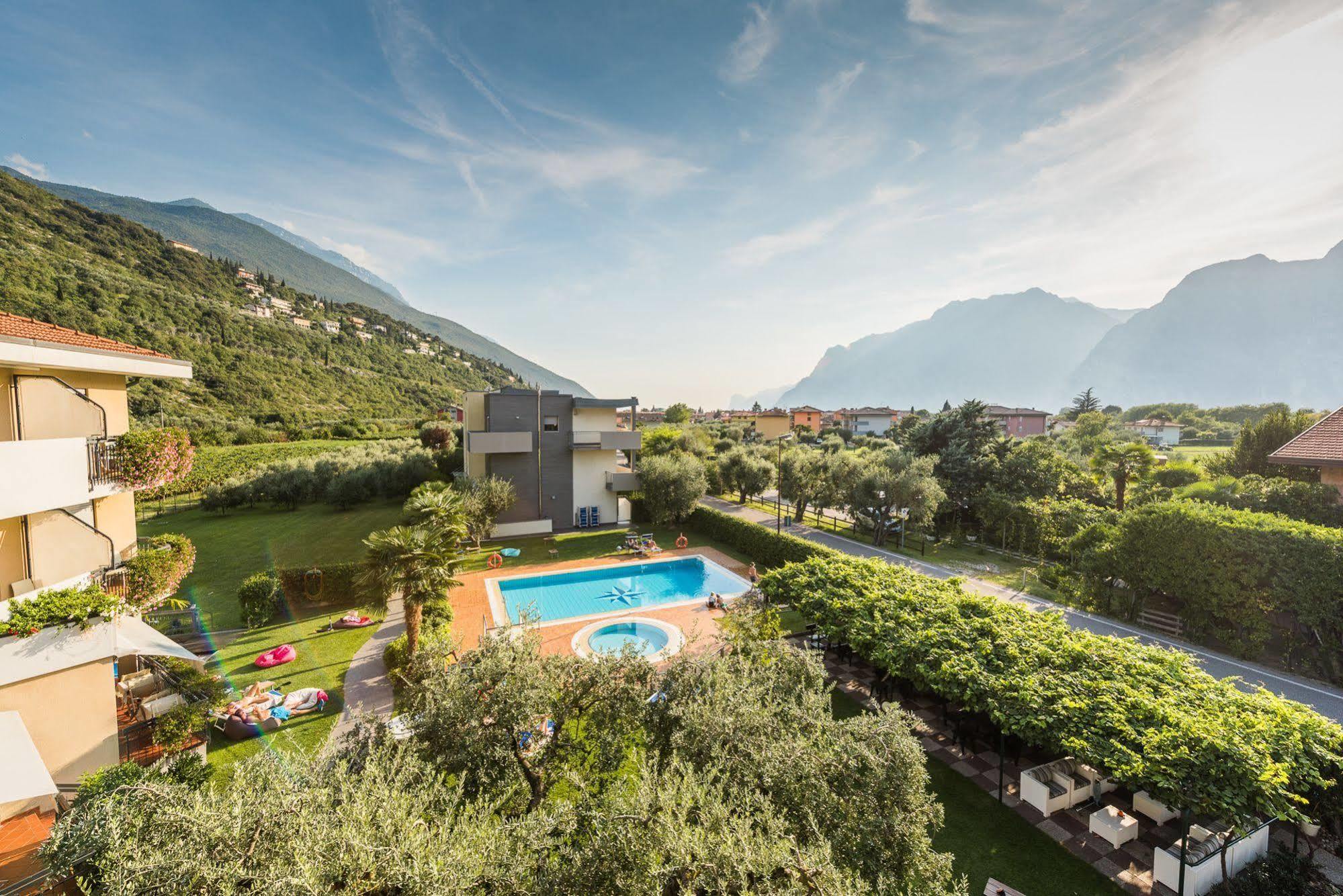 Sporthotel Villa Stella Torbole Sul Garda Eksteriør bilde