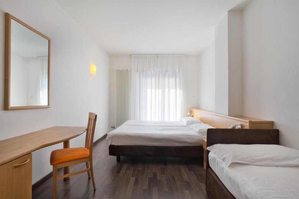 Sporthotel Villa Stella Torbole Sul Garda Rom bilde